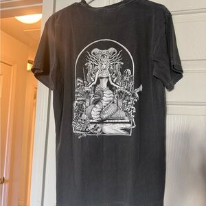 Cove Black T-Shirt with Medusa Graphic